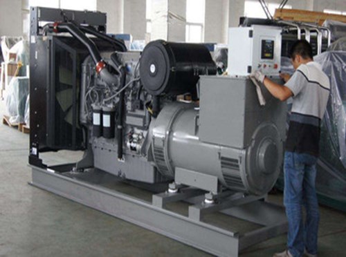 泸西柴油发电机组和储能设备配合使用的案例