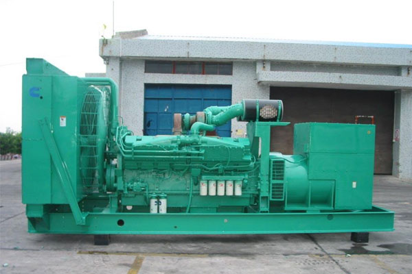 泸西工厂发电机应急发电时如何更准确地检查发电机状态？