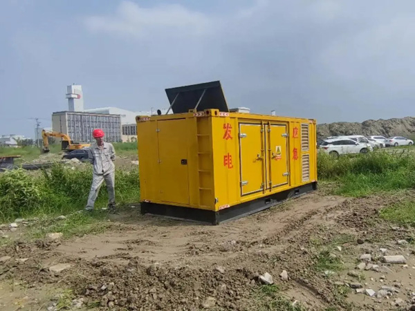 泸西200KW柴油发电机机组每小时的油耗量受哪些因素影响？