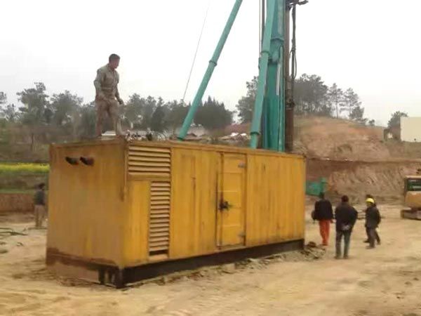 泸西如何判断水冷式机油散热器密封件是否需要更换？